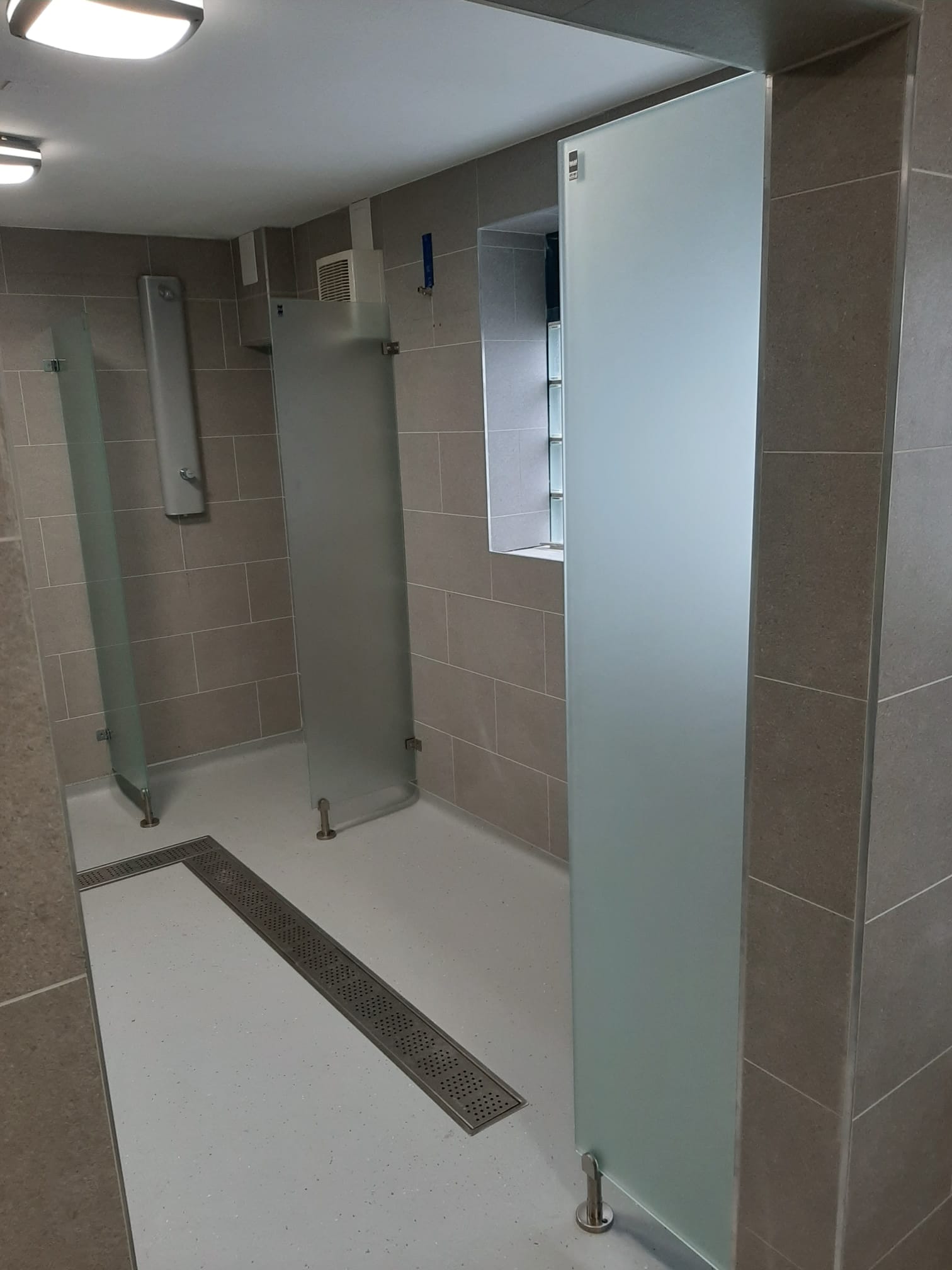 Pembroke Wanderers Hockey Club.  Shower Fit out by Huntoffice Interiors 