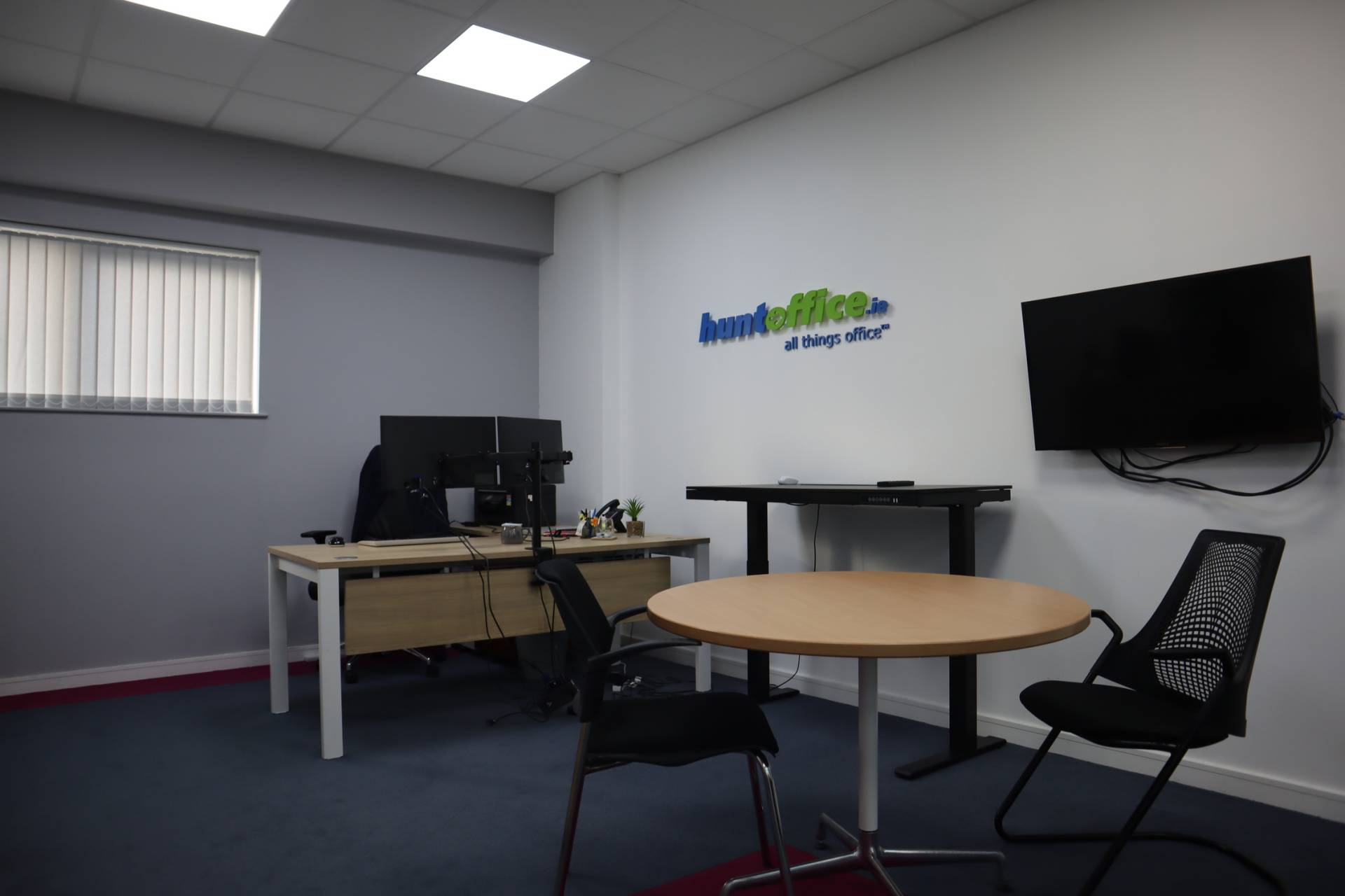 Monitors & Accessories - Hunt Office Ireland